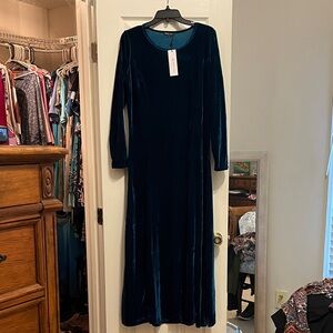 Luxurious Long Sleeve Velvet Dress - Midnight Blue